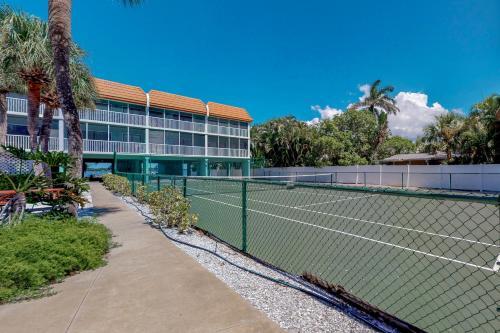 Pelican Cove 6