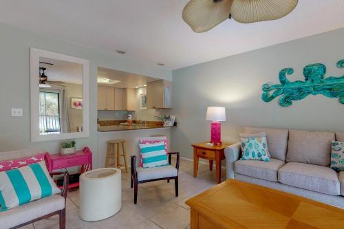 Pelican Cove 6