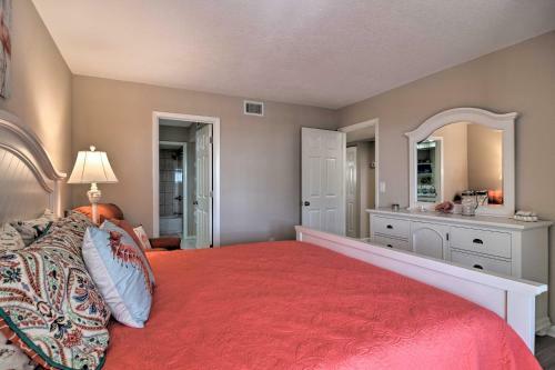 Apartamento Renovated Beach Nook With Lanai, Steps From Gulf