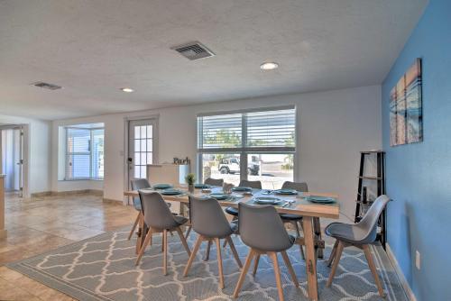 Canalfront House With Pool In San Remo Shores!