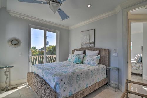 Townhome Located 200 Steps To A Locals-only Beach!
