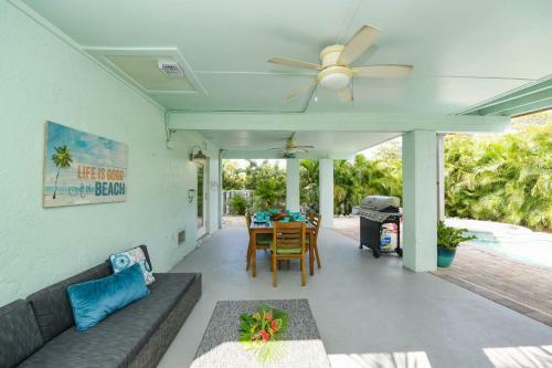 Bimini Breeze By Ami Locals