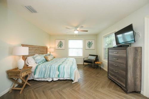 Bimini Breeze By Ami Locals