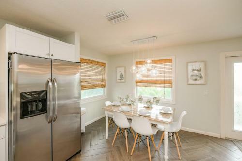 Bimini Breeze By Ami Locals