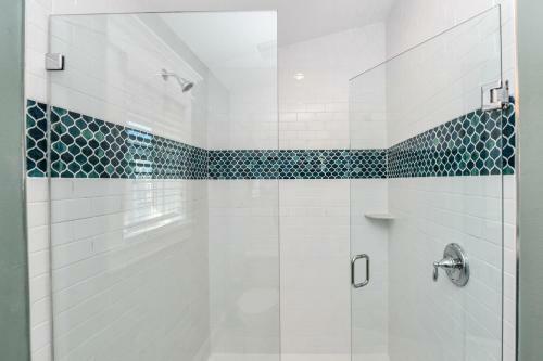 Ocean Star By Ami Locals