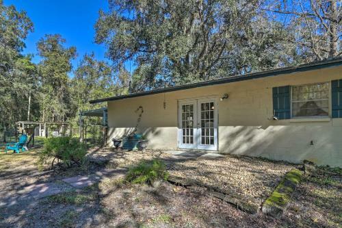 Pet-friendly Brooksville Cottage With Fire Pit!