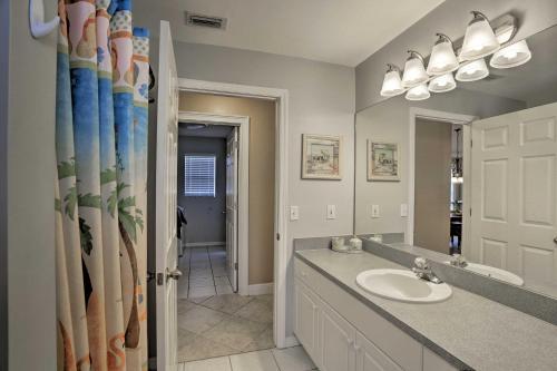 Canalfront Cape Coral House With Pool And Patio!