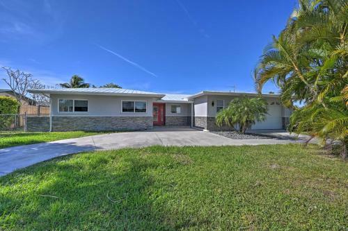 Sun-soaked Canalside Villa With Pool, Game Room