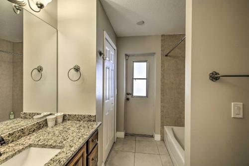 Modern Florida Oasis Near Cape Coral Parkway!