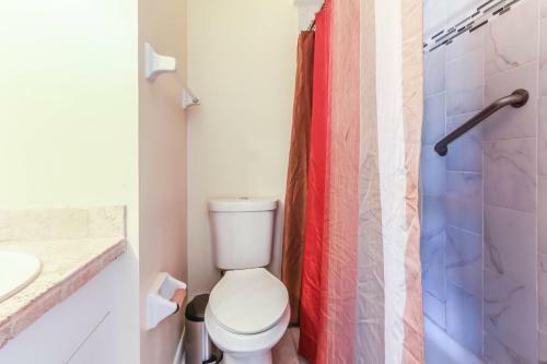 Gulf Access #d 2-bedroom W/ Heated Pool