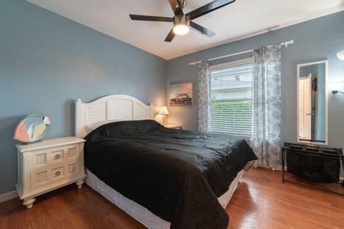 Gulf Access #d 2-bedroom W/ Heated Pool