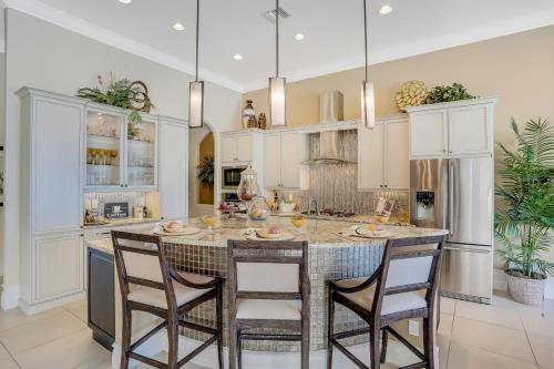 Exceptional Vacation Home In Cape Coral Home