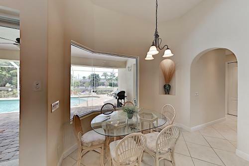 Upscale Canal Home With Dock, 5-minute Walk To Beach Home