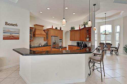 Upscale Canal Home With Dock, 5-minute Walk To Beach Home