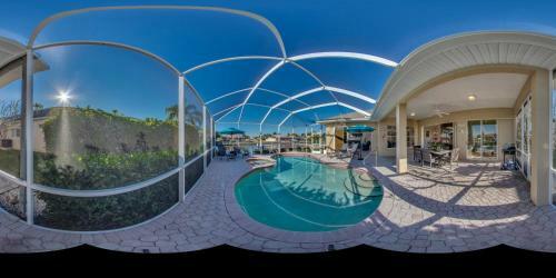 Flamingo Dream Vacation Villa