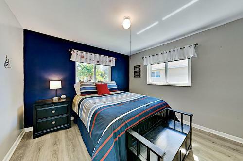 Coral Sunrise - Canal Home With Private Pool Home