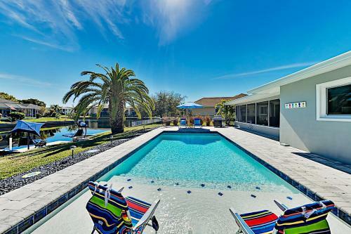 Coral Sunrise - Canal Home With Private Pool Home