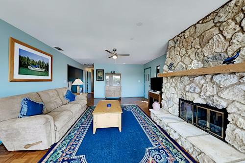 Apartamento Coral & Sandal - 2 Waterfront Units - Pool & Lanai Duplex