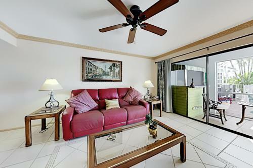 Apartamento Coral & Sandal - 2 Waterfront Units - Pool & Lanai Duplex