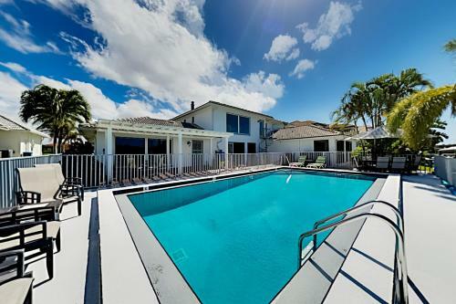 Apartamento Coral & Sandal - 2 Waterfront Units - Pool & Lanai Duplex