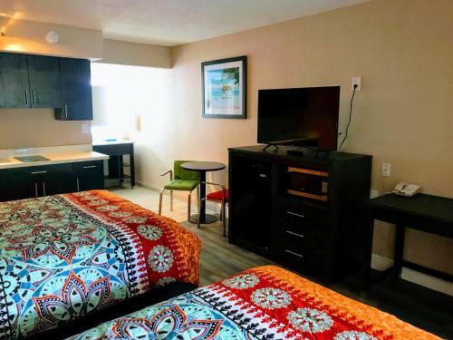 Motel Tropical Inn & Suites, Downtown Clearwater