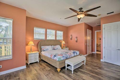 Oceanfront Island Escape With Golf Cart And Decks