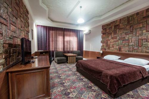 Neapol Hotel