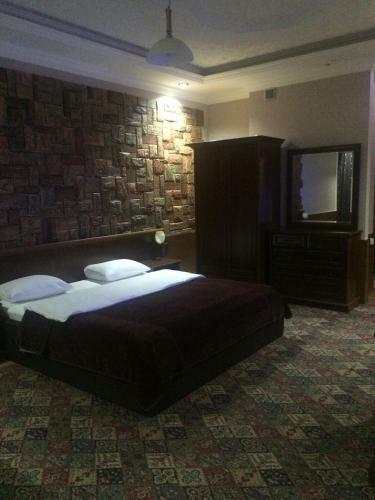 Neapol Hotel