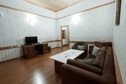 Neapol Hotel