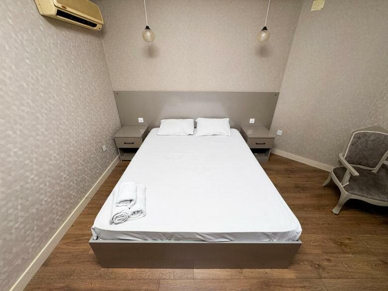 Consul Hotel