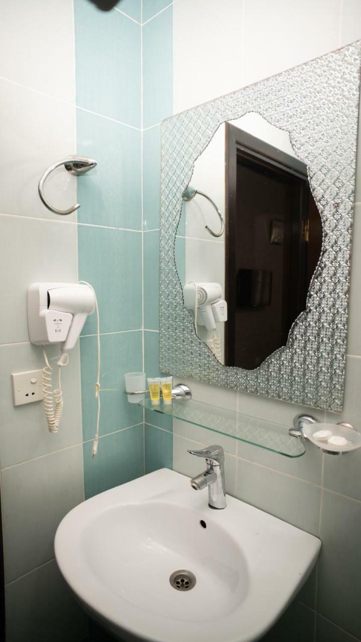 Consul Hotel