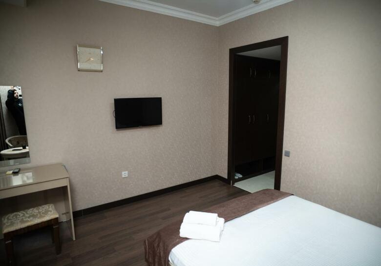 Consul Hotel
