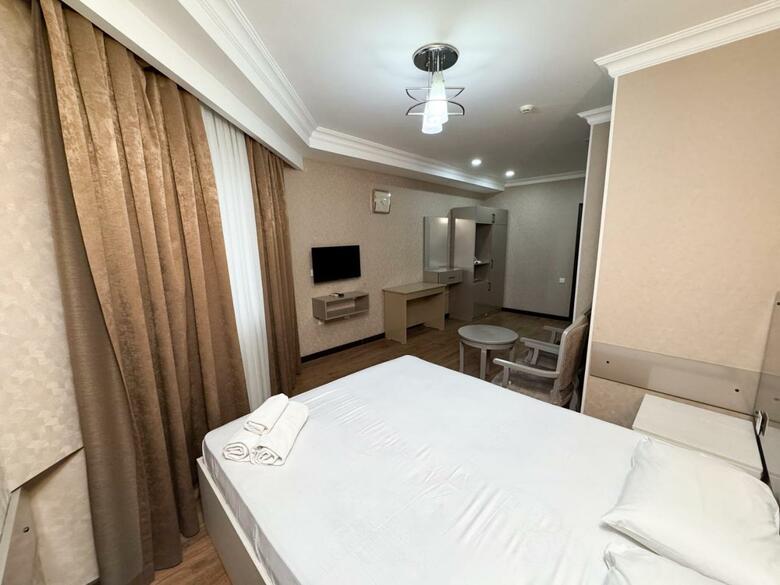 Consul Hotel