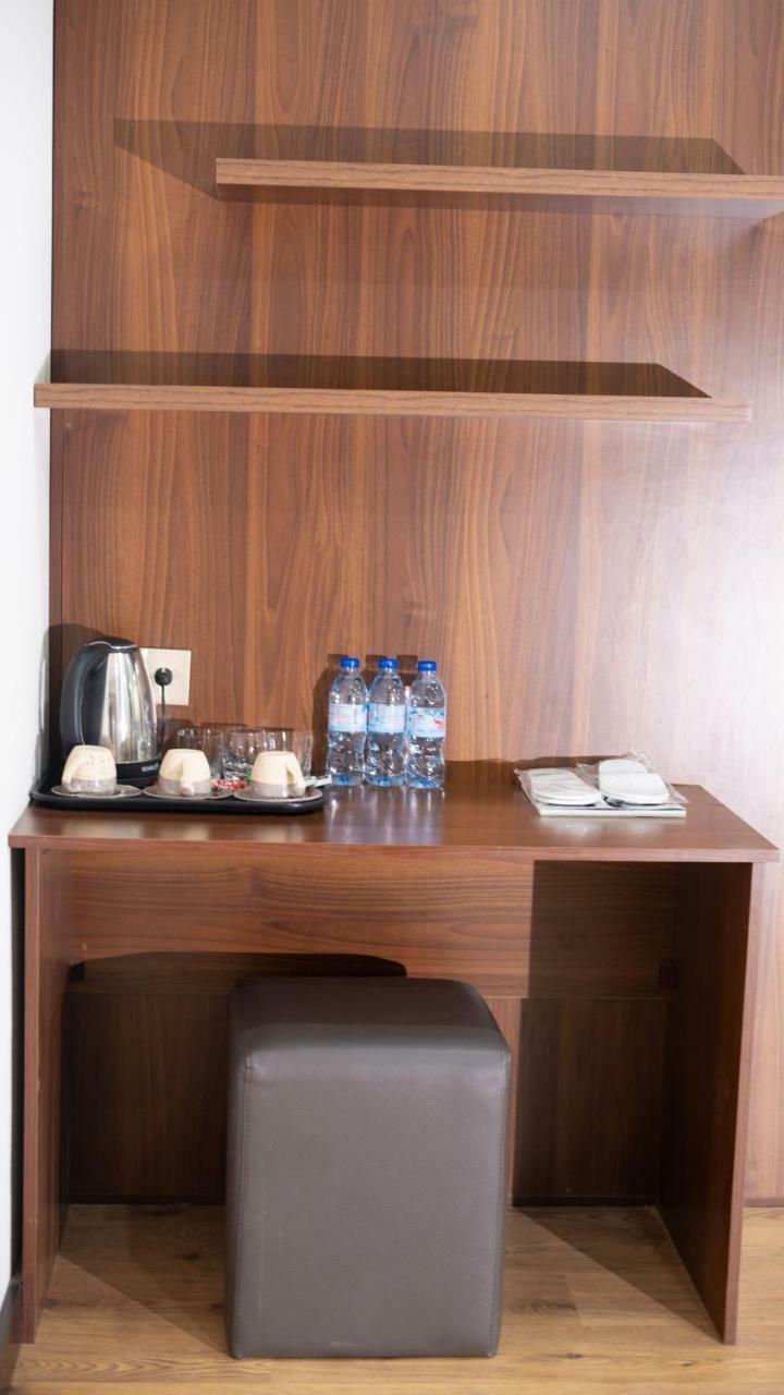 Consul Hotel