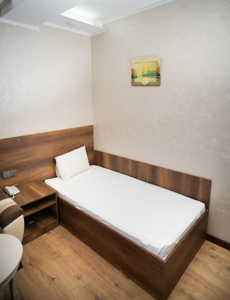 Consul Hotel