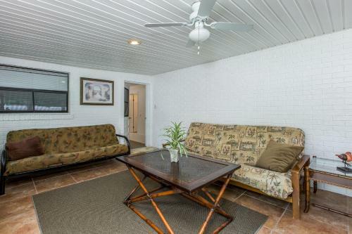 Coconut Breeze III Home