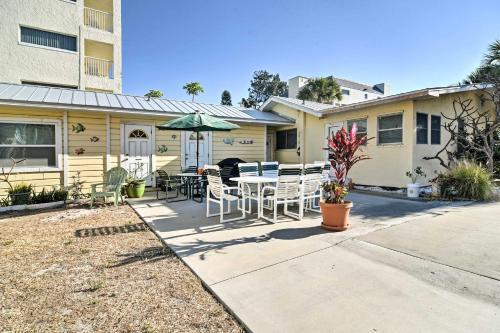 Indian Shores Cottage With Cabana - Steps To Beach!