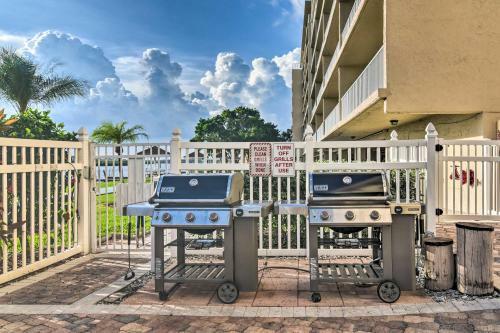 Apartamento Indian Shores Condo With Pool, Dock And Beach Access!