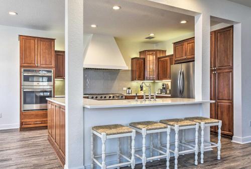 Indian Rocks Home With Game Room, Walk To Beach!