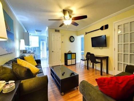 Apartamento Clearwater Beach Suites 204 Condo