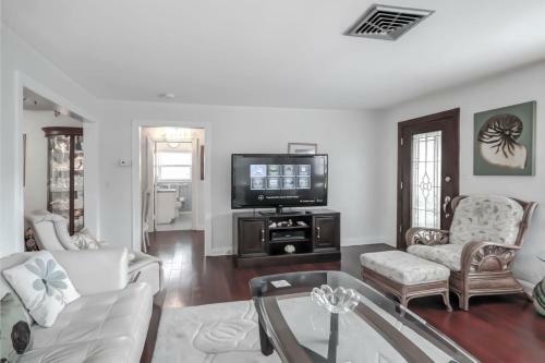 Seas The Day - Monthly Beach Rental Home