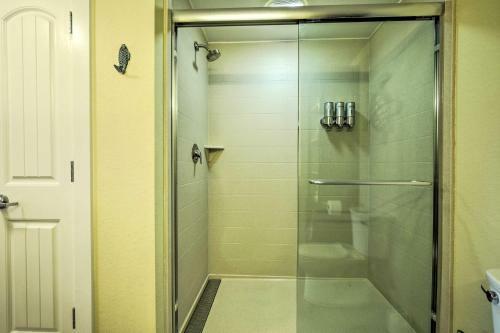 Apartamento Waterfront Condo With Water Park, Walk To Beach