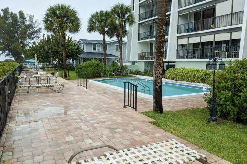 Pelican's Cove 402