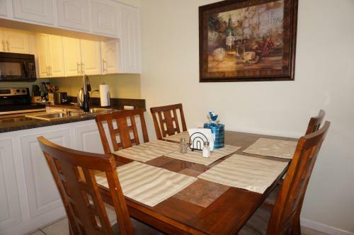 Apartamento Bass & Sun Condominium 2/2 Bedroom