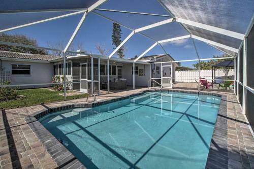 Pet-friendly Home With Pool - Walk To Cocoa Beach!