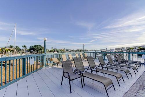 Apartamento Dockside Condo With Pool 2blocks To Clearwater Beach