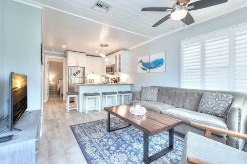 Island Vibes III - Weekly Vacation Rental Cottage