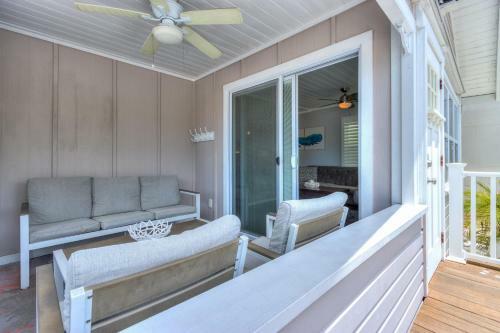 Island Vibes III - Weekly Vacation Rental Cottage
