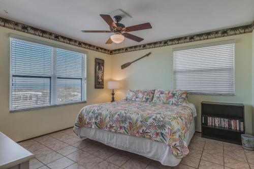 Gulf Sunset Oasis - Beach Front Apts