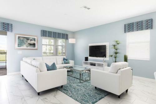 Gorgeous 9 Bedroom Championsgate Resort Pool Home